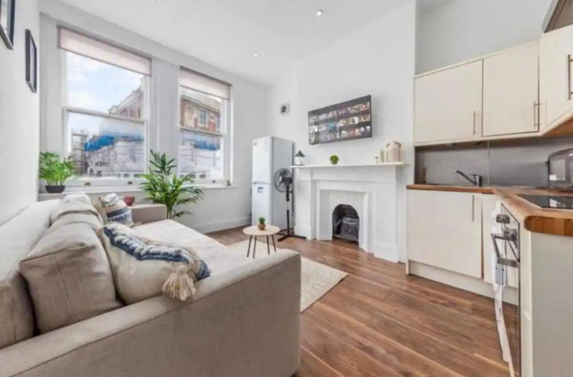 London - 2 Bedroom Flat Near Clapham Junction Cj Екстериор снимка